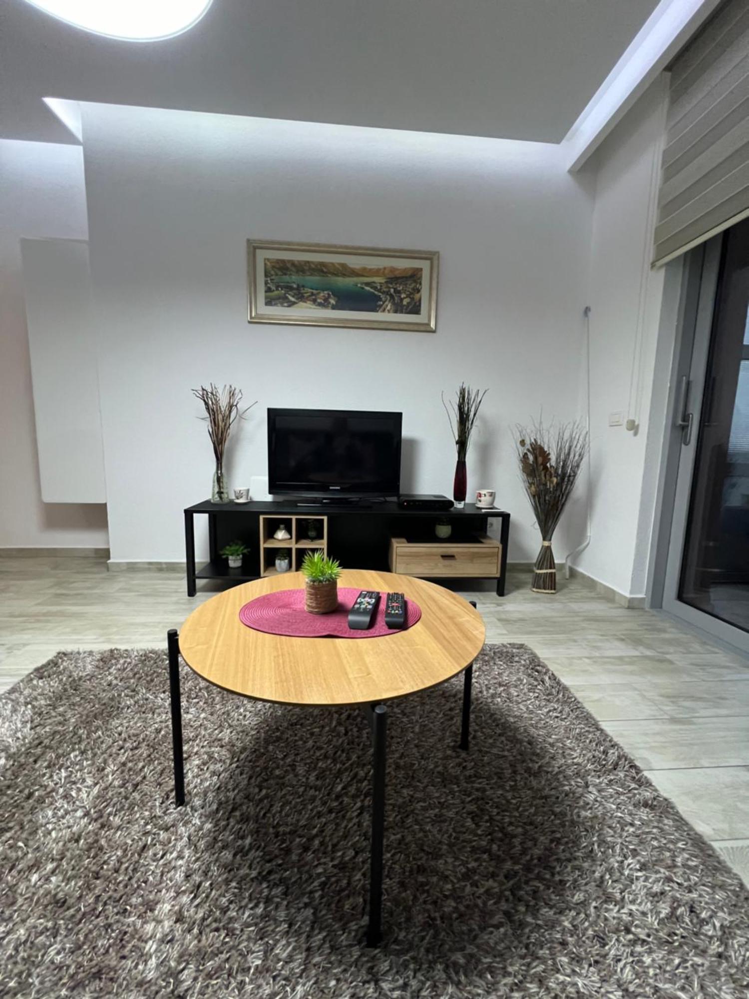Apartman Nadja Kotor Exterior foto